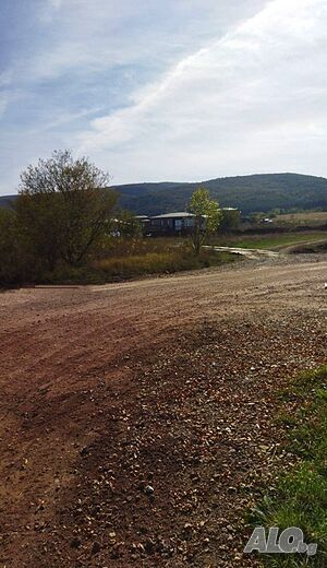 Парцел с. Лозен