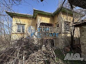 Две къщи с два кладенеца в село Сушица, област Велико Търново