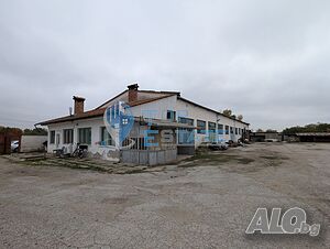 Стопански двор с жилищна част в покрайнините на село Ресен, област Велико Търново