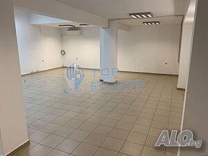 Търговско помещение в централната част на град Велико Търново.