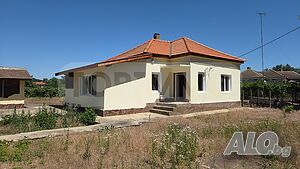 Реновирана къща в село Дропла