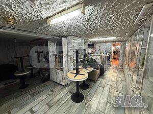 Под наем помещение в идеалния център на Варна