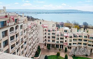 Тристаен апартамент във Варна South Bay Residence