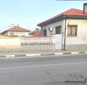 Едноетажна къща в град Перущица