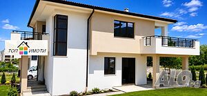 Двуетажна къща 263 кв.м РЗП 680 кв.м двор