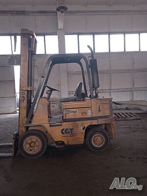 Мотокар Caterpizzar V40C