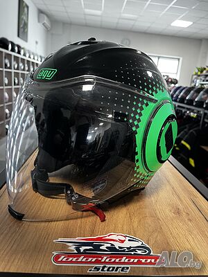 Скутер мото каска AGV Jet Drone,L 59-60, подвижен визьор, много запазена 156.27 лв. / 79.90 €