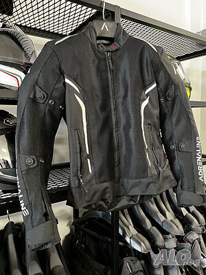 Дамско Текстилно мото яке ADRENALINE MESHTEC 2.0 BLACK/WHITE 36-S 115.39 лв. / 59 €