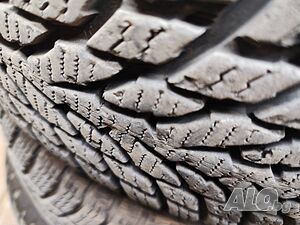 Почти нови зимни гуми Nokian 175/65/15