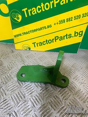 Стойка за двигател дясна - John Deere Телескопичен товарач 3200,3400,3215,3415,3220,3420 серия