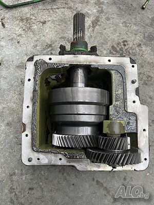 Раздатъчна кутия - John Deere 6020, 6030, 6RC, 6MC, 6R, 6M
