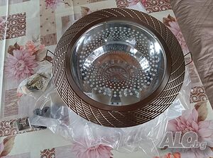 Ликвидация! 100 бр. Нови Двойни Лампи за вграждане (Луни) E27 / 220V