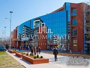 Магазин за продажба в Пловдив, ТЦ Гранд - ъглов търговски обект с отлична локация