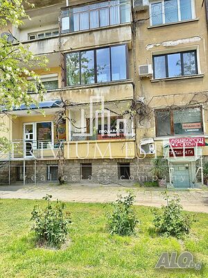 Четиристаен апартамент за продажба в центъра на Пловдив - просторен имот с инвестиционен потенциал