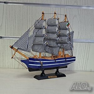 Морски сувенир - Кораб - Макет 30х30см