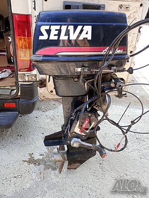 Продавам извънбордов двигател Selva 25HP, 2т, обслужена с щамбайн и жила, внос от Италия. Selva 25HP Бензин 25 к.с. | Извънбордови двигатели | Пловдив