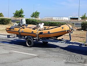 Продавам Лодка RIB-bat дълга 4,50м к-т с мотор SUZUKI 25HP, резервоар и акумулатор, внос от Италия