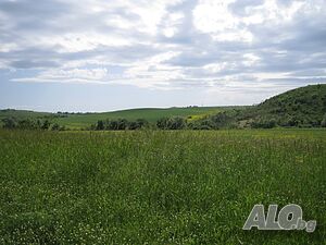 Продавам парцел 3 декара, граничещ с река до село Маринка