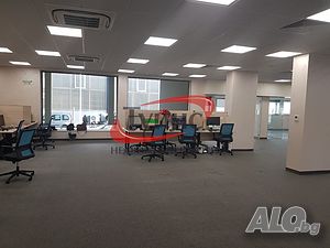 Офис в бизнес сграда 550 кв.м Необзаведен Партер