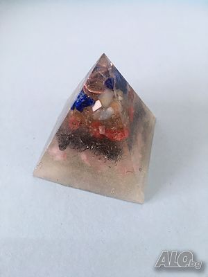 Оргонит - пирамида 4,5 см. на 5 см.