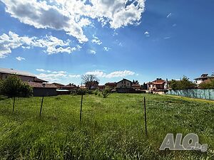Парцел в гр. Нови Искър