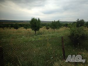 Парцел до минерални бани