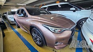 Продава инфинити Q30 внос от Южна Корея