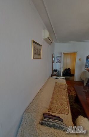 Продава се тристаен апартамент, Тракия