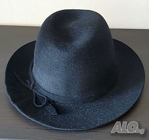 Продавам луксозна, дамска шапка /бомбе/