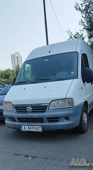Товарен Бус Под Наем с Шофьор