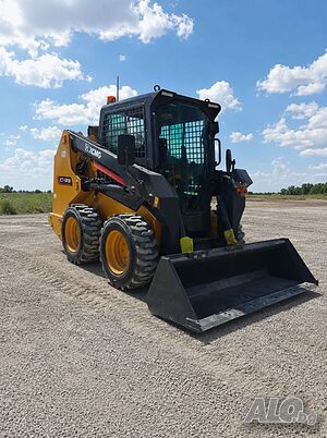 Мини челен товарач XCMG XC7-SR08