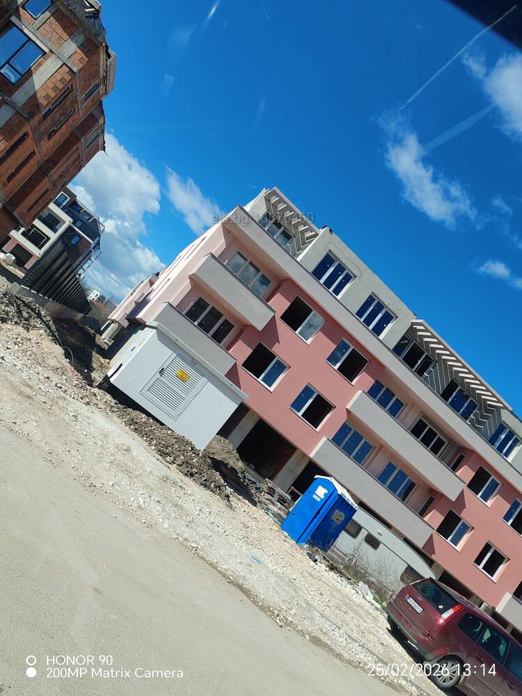 Партерен гараж