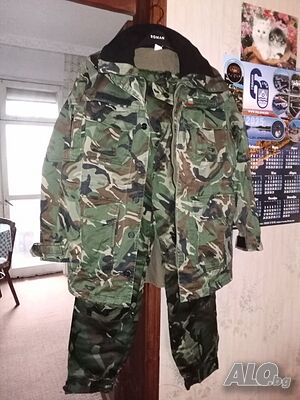 Продавам военни дрехи камуфлаж от старата шарка