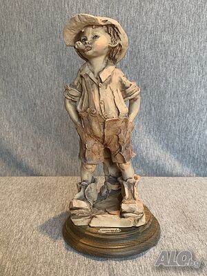 Фигурка CAPODIMONTE на момче