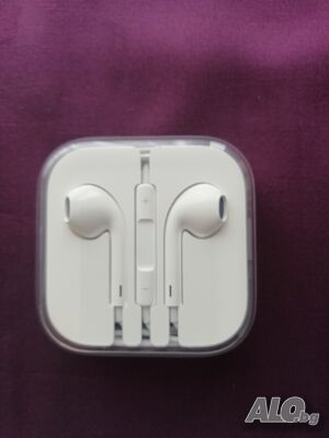 Чисто нови слушалки Iphone