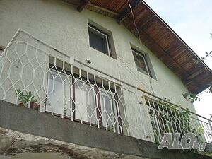 собственик продава къща с. Герман София