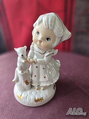 Порцеланова фигурка
