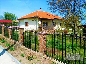 Модерна къща близо до Добрич, България