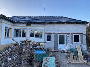 Продава се къща в тихо селце близо до Черноморският бряг