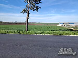 Парцел в близост до Добрич-на главния път Балчик-Добрич