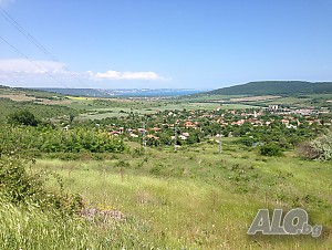 Продавам земеделска земя в землището на село Осеново