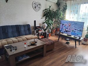Продавам 2-стаен апартамент, Здравец - изток