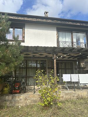 🏡 Прекрасна масивна къща в с. Кошарица, близо до Слънчев бряг