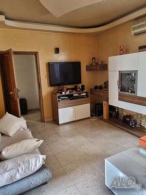 Многостаен обзаведен апартамент в Каменица 1