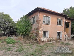 Двуетажна къща, с. Цалапица