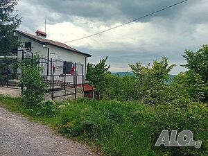 Продава парцел с ток и вода УПИ с. Извор
