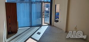 Давам под наем студио- търговско помещение - офис