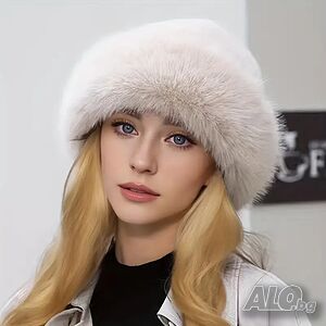 Нова зимна шапка тип Калпак с бежов цвят