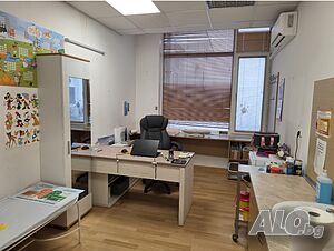 Лекарски кабинет 24 м2 в Медицински център