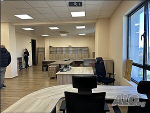 Офис 100 м2, Младост